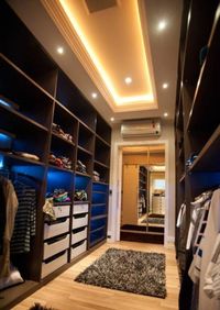 Большая открытая гардеробная комната с комбинированным наполнением Таганрог