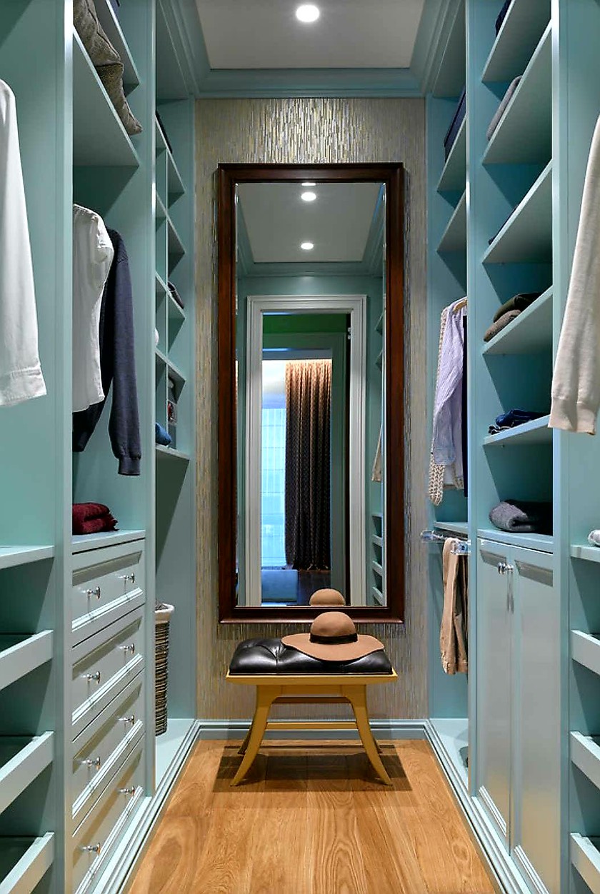 Параллельная гардеробная комната с большим зеркалом Таганрог